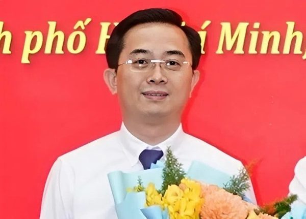 Điều động, bổ nhiệm nhân sự ở TPHCM và 2 tỉnh, thành