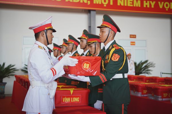 Điều động máy bay quân sự vận chuyển hơn 8.400 mẫu hài cốt liệt sĩ