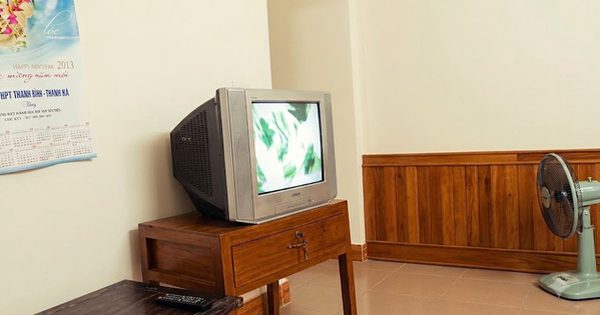 Điều gì giúp những chiếc TV CRT cũ bền hơn TV ngày nay?