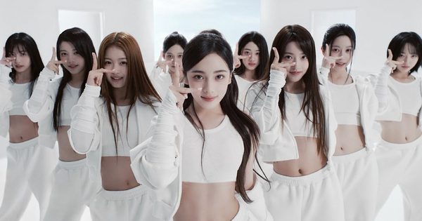 Điều gì khiến nhóm nữ mới của Lee Soo Man được ví là 'bản sao BoA'?