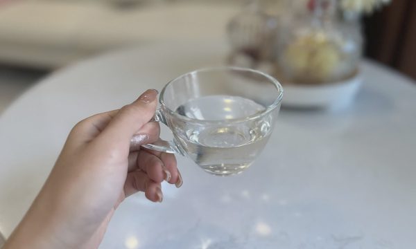 Điều gì xảy ra nếu uống nước sau khi thức dậy?