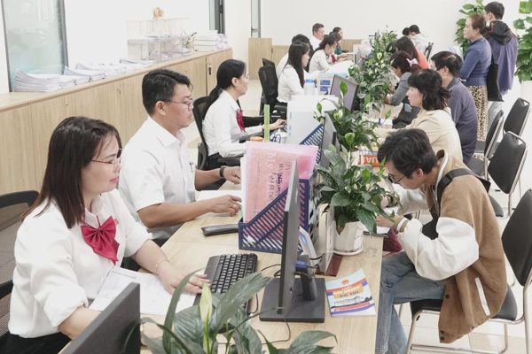Điều kiện để công chức xã chuyển ngạch cán sự lên chuyên viên