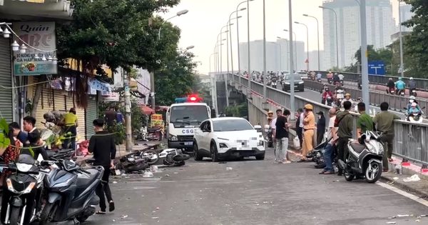 Điều tra vụ ô tô tông nhiều xe dưới chân cầu Chữ Y