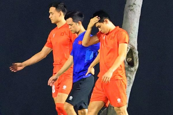Đình Bắc bất ngờ tập riêng trước trận tuyển Việt Nam vs Malaysia