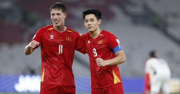 Đình Bắc bị treo giò trận gặp UAE và Hàn Quốc tại Asian Cup: HLV Kim đau đầu tìm phương án B