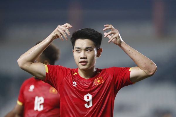Đình Bắc chấn thương, thêm một trụ cột của đội tuyển Việt Nam báo tin không vui