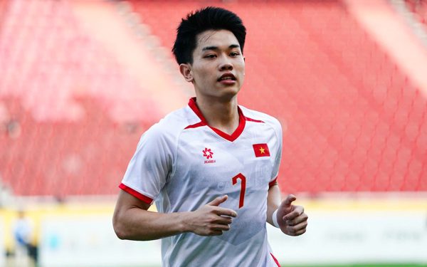 Đình Bắc chấp hành án phạt nghỉ 2 trận ở Asian Cup 2027