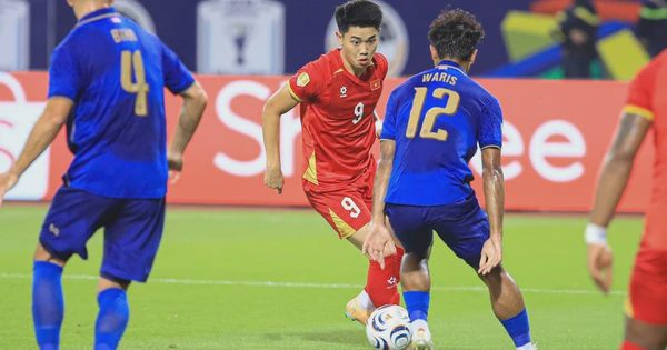 Đình Bắc: ‘Đây là kỷ nguyên vươn mình nên bóng đá Việt Nam cũng phải vươn mình’