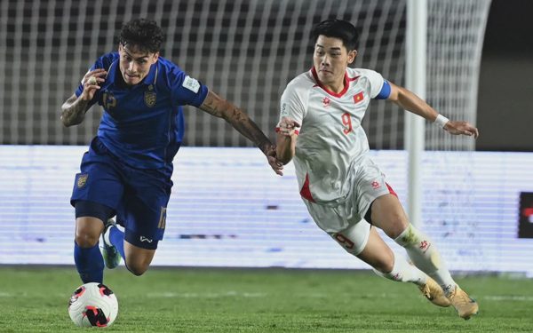 Đình Bắc, Thành Long kiểm tra doping sau trận đấu với Thái Lan
