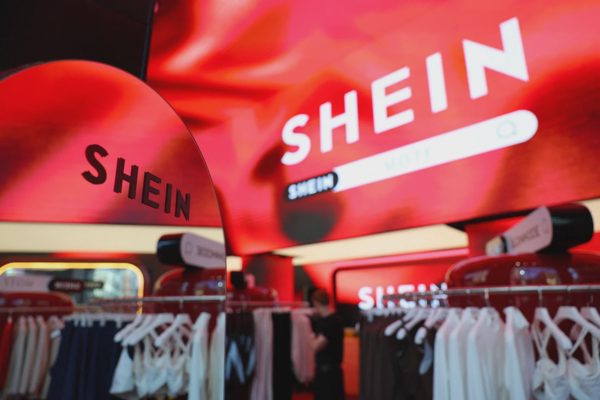 Định giá giảm từ 100 tỷ USD còn 26 tỷ khi IPO: Shein mắc kẹt ở bài toán ESG