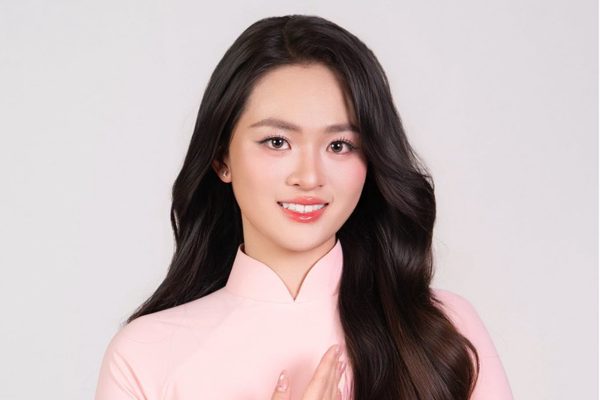 Đinh Hoàng Gia Linh - nữ sinh Đại học RMIT rẽ hướng ngành y ở Hoa hậu Việt Nam
