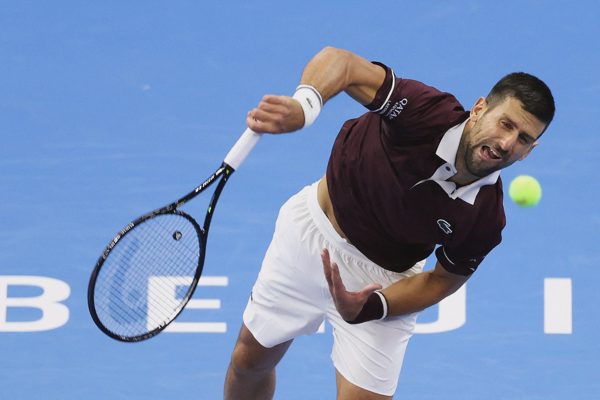 Djokovic khẳng định đẳng cấp, Zverev, Alcaraz xuất trận ở các giải châu Á