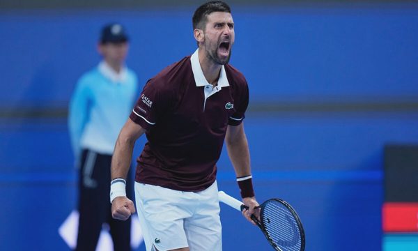 Djokovic nối dài mạch toàn thắng ở Bắc Kinh