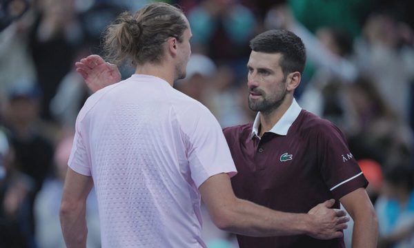 Djokovic vượt kỷ lục Nadal sau khi hạ Zverev