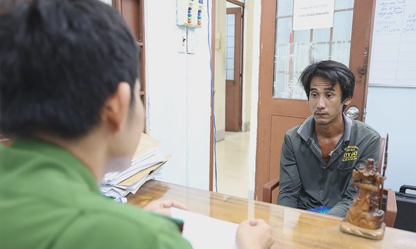 Dọa giết cô ruột, cướp 400 triệu đồng