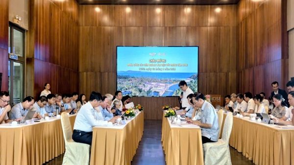 Đoàn công tác Chính phủ làm việc với Trung tâm ICISE tại Quy Nhơn