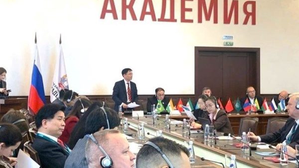Đoàn công tác của Viện Hàn lâm Khoa học xã hội Việt Nam tham dự Hội nghị Khoa học-Thực tiễn quốc tế lần thứ III tại Nga