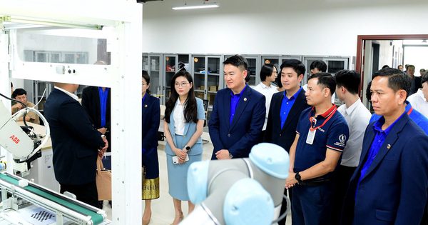 Đoàn đại biểu cấp cao T.Ư Đoàn Lào thăm Đại học Bách khoa Hà Nội