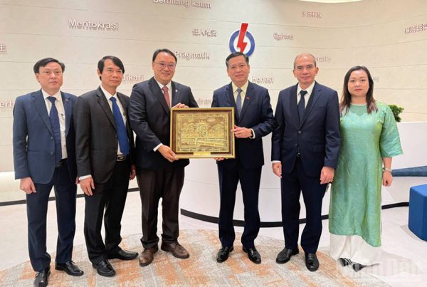 Đoàn Đảng ủy các cơ quan Đảng Trung ương thăm, làm việc tại Singapore