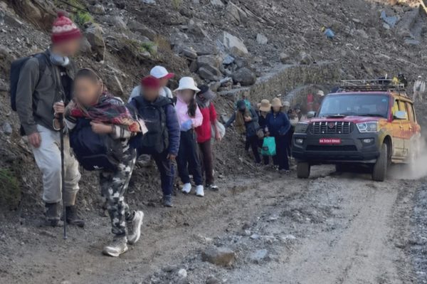 Đoàn khách người Việt thoát nạn lũ quét ở Nepal vì khởi hành muộn 1 giờ