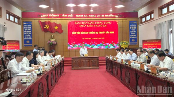 Đoàn kiểm tra, giám sát của Bộ Chính trị làm việc với Ban Thường vụ Tỉnh ủy Tây Ninh