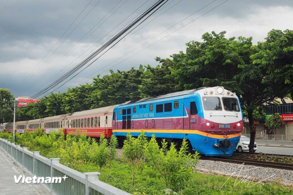 “Đoàn tàu Bạch Mai” hỗ trợ luân chuyển đội ngũ y bác sỹ giữa 2 cơ sở y tế