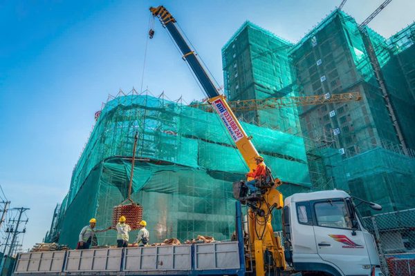 Doanh nghiệp bất động sản phải khai báo dự án qua VNeID