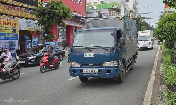 Doanh nghiệp 'kêu cứu' khi xe tải bị cấm vào đường kết nối KCN