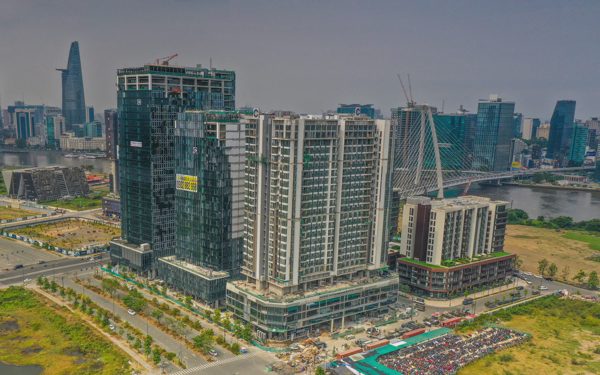 Doanh nghiệp 'lăn tăn' dù được kiện Sở Xây dựng nếu chậm xác nhận bán nhà 'trên giấy' quá 15 ngày