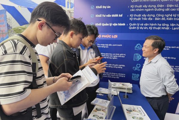 Doanh nghiệp 'săn' lao động xây dựng, giao thông lương từ 15 triệu