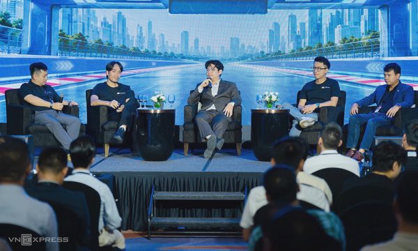 Doanh nghiệp tổ chức công việc như thế nào khi có AI?