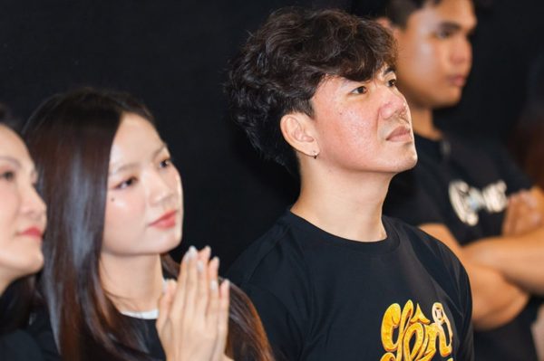 Dốc hết ruột gan đưa '4 đám tang ra rạp'