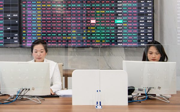 Đọc nhanh 21-10: Dow Jones tăng hơn 500 điểm, Vietjet xin lập hãng bay ở Úc
