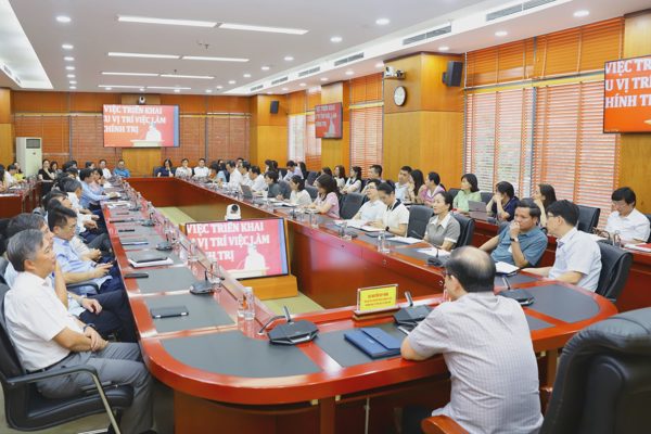 Đốc thúc thực hiện cuộc cách mạng xây dựng vị trí việc làm