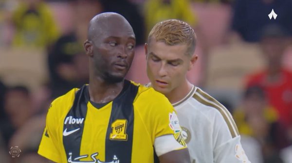 Đội của Ronaldo bị chế nhạo 'gian lận mà vẫn thua'
