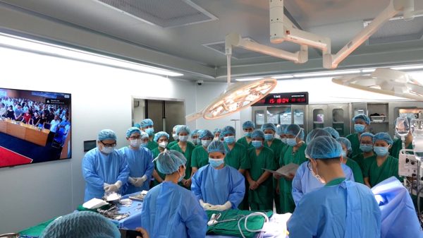Đòi đưa con chết não về nhà, mẹ thay đổi phút cuối, đồng ý hiến tạng cứu người