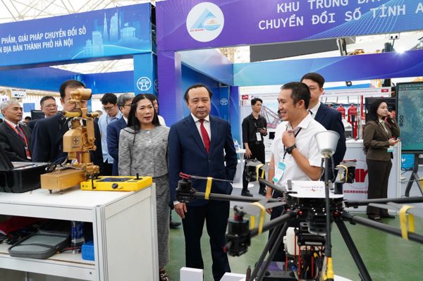 Đổi mới cách hỗ trợ địa phương chuyển đổi số