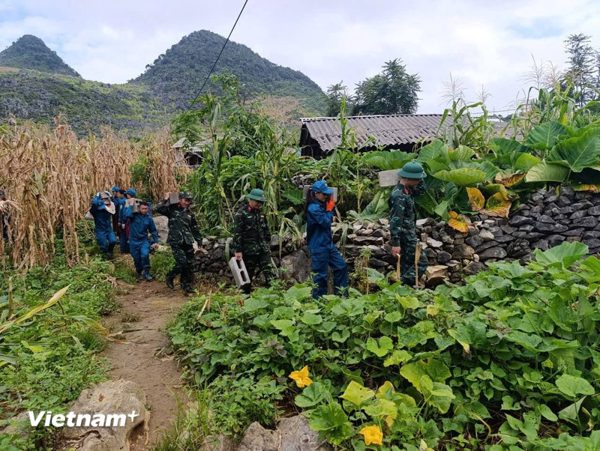 Đổi mới chính quyền cơ sở: Cán bộ không thể ngồi chờ dân