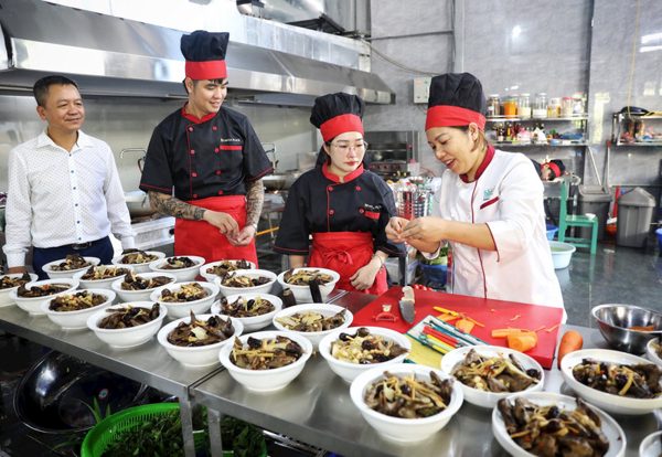 Đổi mới giáo dục nghề nghiệp, mở rộng cơ hội việc làm
