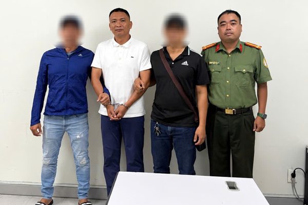 Đối tượng truy nã đặc biệt trong vụ án trùm siêu xe Phan Công Khanh ra đầu thú