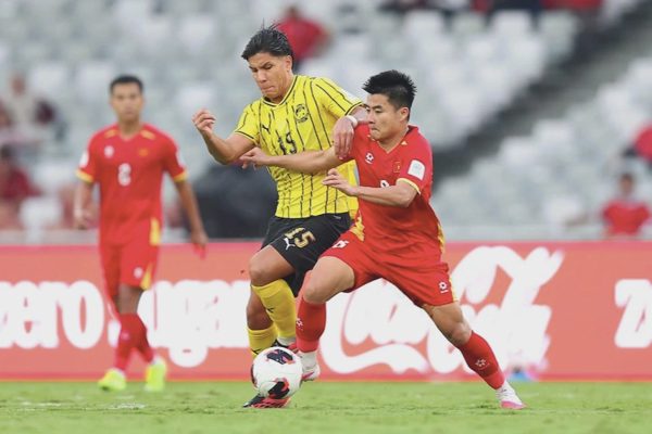 Đội tuyển Việt Nam bị FIFA trừ điểm nặng sau trận thua Malaysia