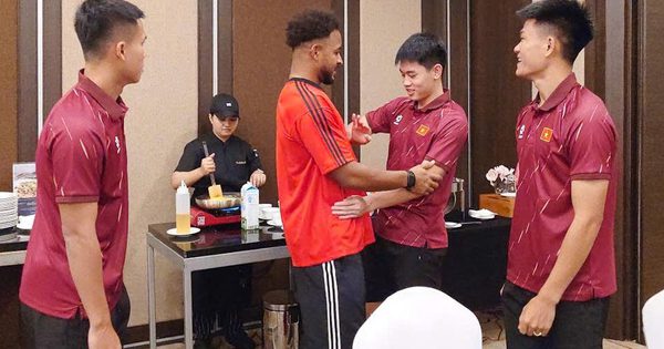 Đội tuyển Việt Nam bịn rịn nói lời tạm biệt Xuân Son, cuộc chia tay không ai mong muốn