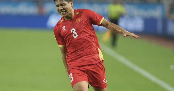 Đội tuyển Việt Nam buộc phải chia tay hậu vệ số 1 Văn Vĩ tại FIFA ASEAN Cup, ông Kim đau đầu