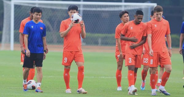Đội tuyển Việt Nam trở lại tập luyện, Lê Giang Patrik vắng mặt vì bị đau tay: Xốc lại tinh thần