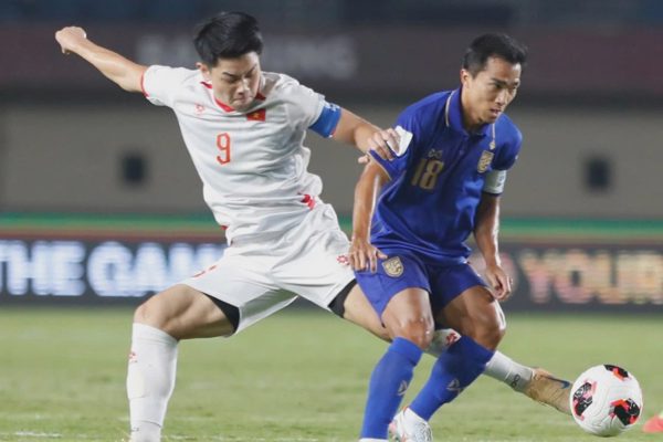 Đội tuyển Việt Nam tụt hạng FIFA sau trận thua Thái Lan