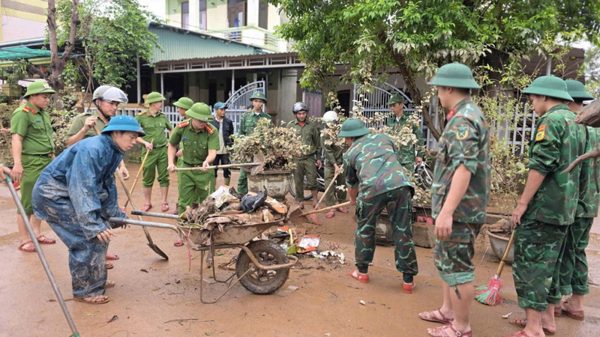 Dồn sức khắc phục hậu quả mưa lũ tại miền trung