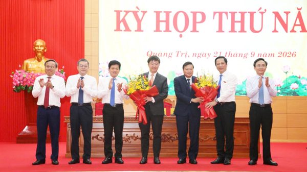 Đồng chí Bùi Hoàng Phương được bầu giữ chức Chủ tịch Ủy ban nhân dân tỉnh Quảng Trị