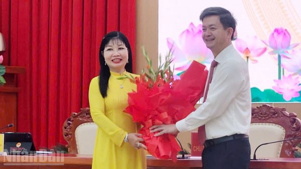 Đồng chí Trần Thị Thanh Hương giữ chức Chủ tịch Hội đồng nhân dân tỉnh An Giang