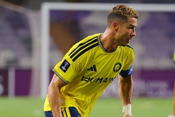 Đồng đội báo hại, Ronaldo và Al Nassr thua thảm ở Cúp C1 châu Á