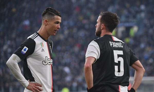 Đồng đội cũ kể mánh khóe tranh Ronaldo sút phạt